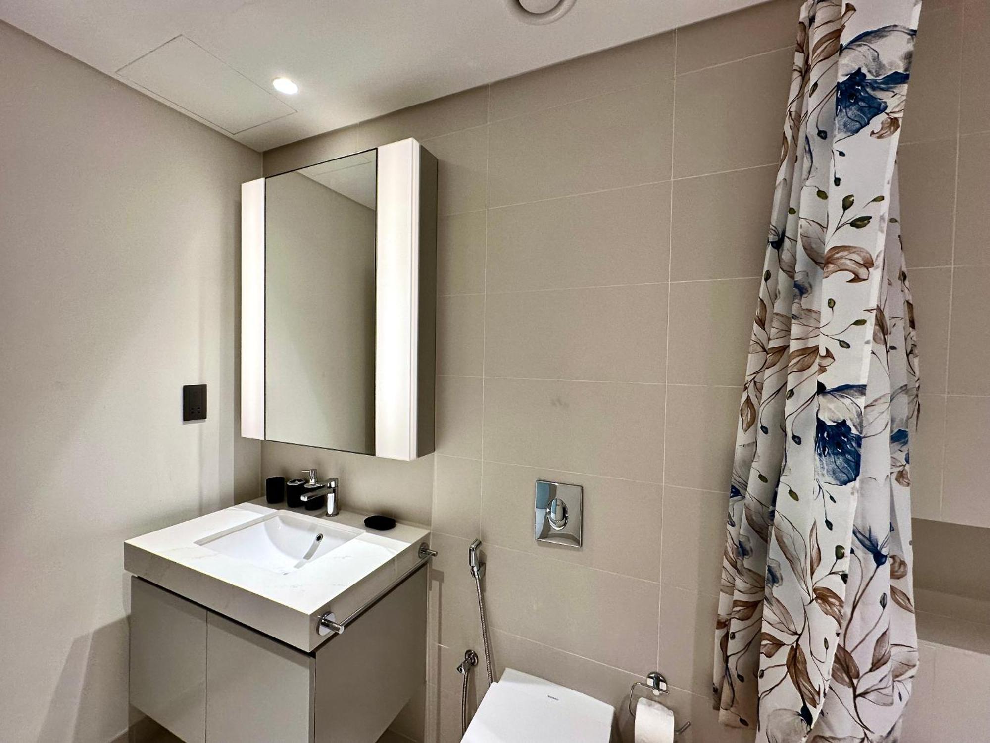 Lux Bnb I Sun Rise Bay I Palm & Sea View Apartment Dubai Exterior photo