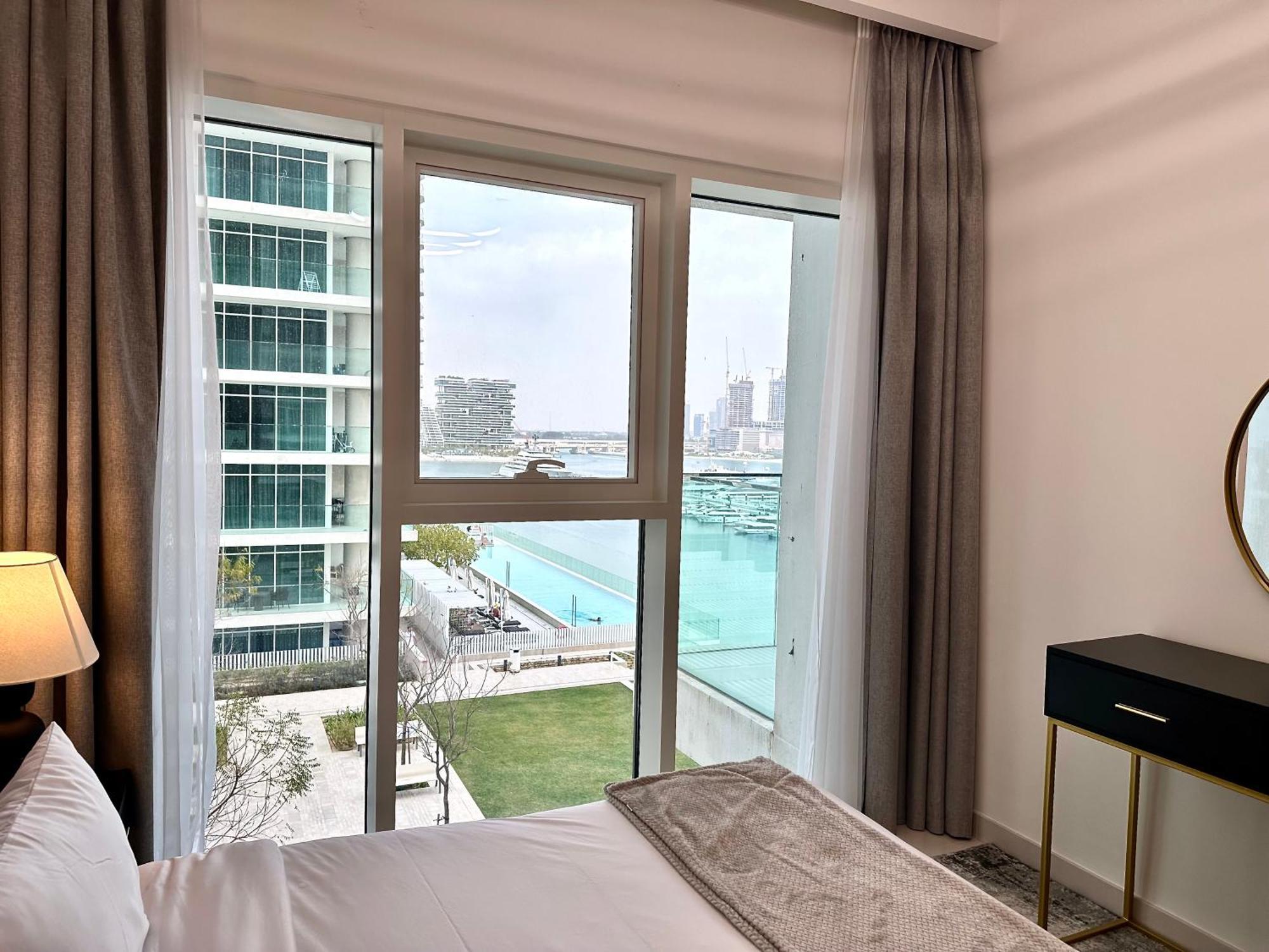 Lux Bnb I Sun Rise Bay I Palm & Sea View Apartment Dubai Exterior photo