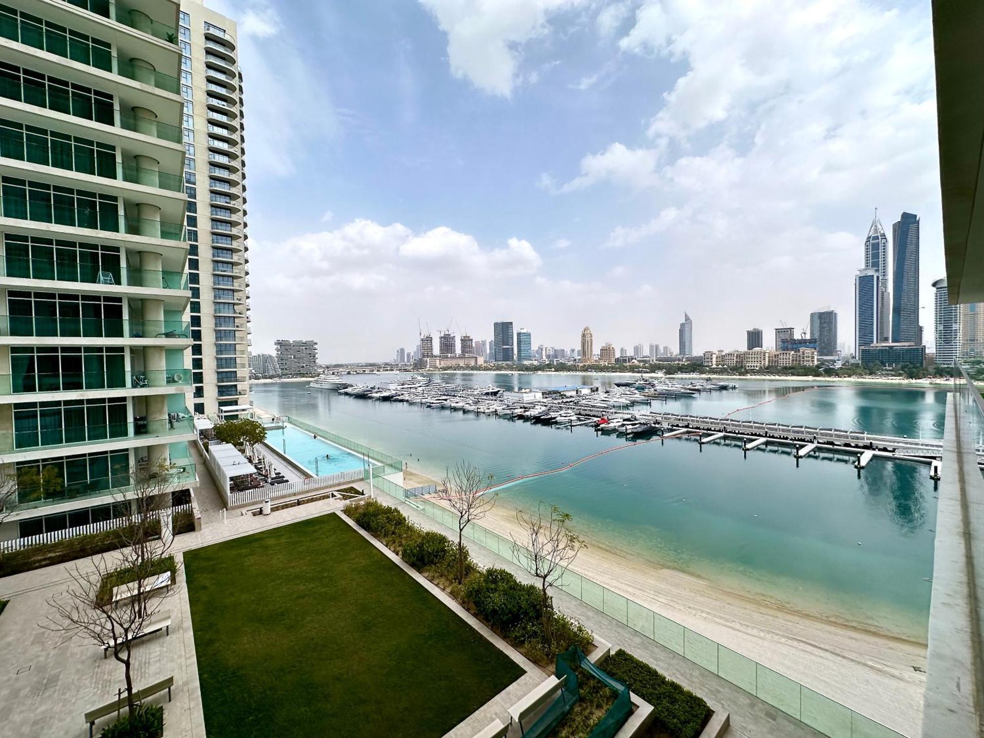 Lux Bnb I Sun Rise Bay I Palm & Sea View Apartment Dubai Exterior photo